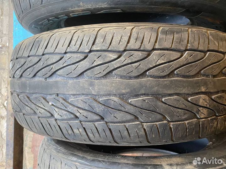 Zeta Azura 235/65 R17