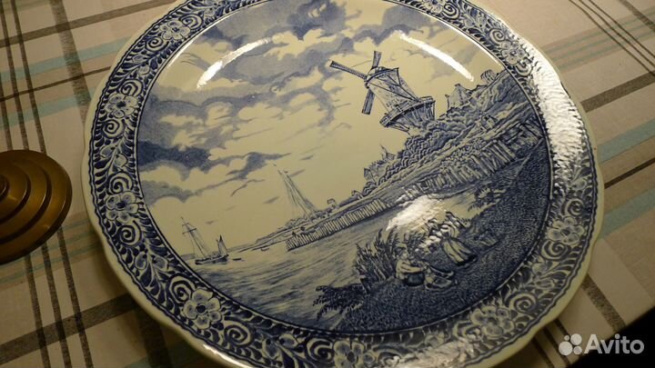 Большое старое настенное блюдо. Royal Delft из NL