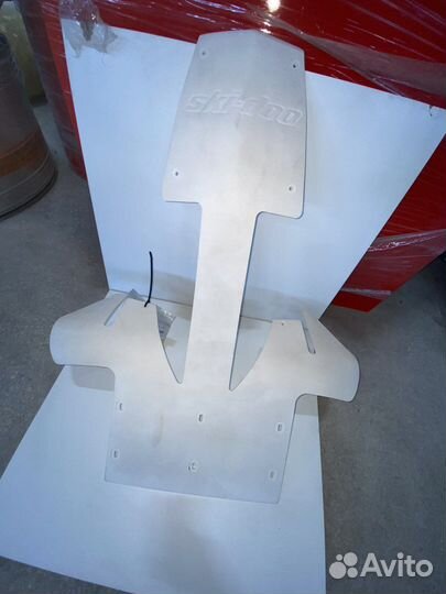 860200334 Защита днища белая Ski-doo REV-XP