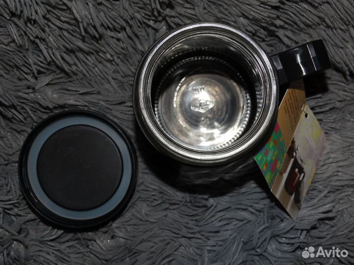 Кружка с крышкой. 480мл. Новая