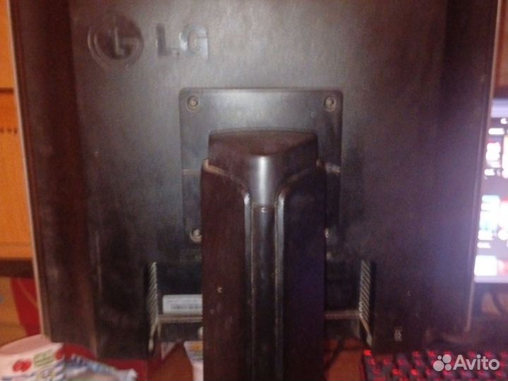 Монитор lg