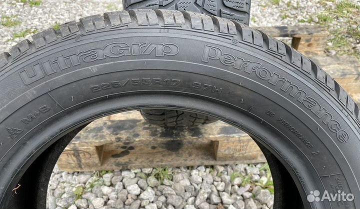 Goodyear UltraGrip Performance 2 225/55 R17