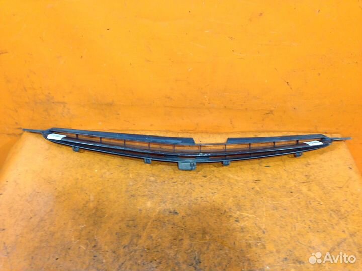 Решетка радиатора Toyota Wish ZNE10G