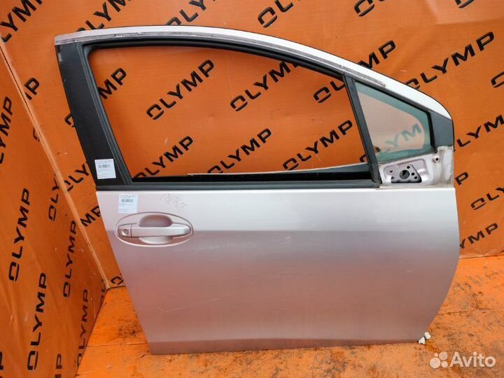 Дверь передняя правая Toyota Vitz KSP130 1KR-FE