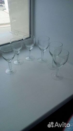 Хрустальные фужеры и бокалы