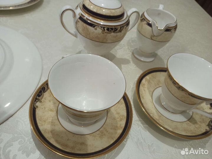 Столовый сервиз и чайный сервиз на 6 персон
