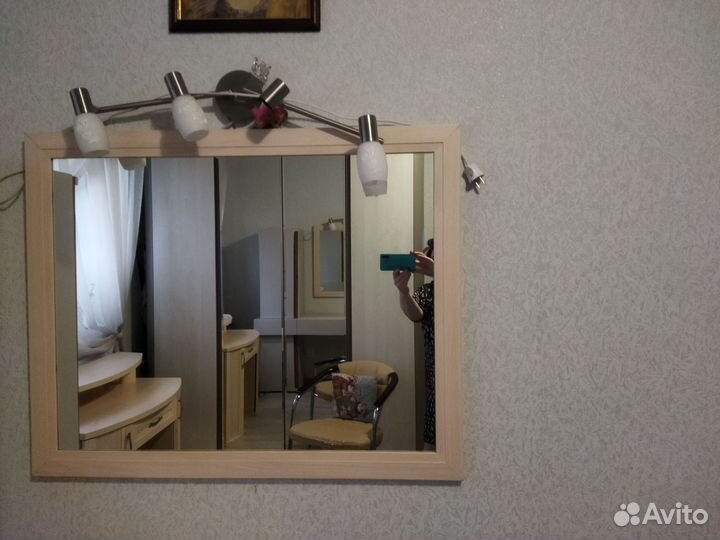 Туалетный столик с зеркалом бу