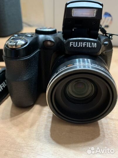 Цифровой фотоаппарат FujiFilm FinePix S2500HD