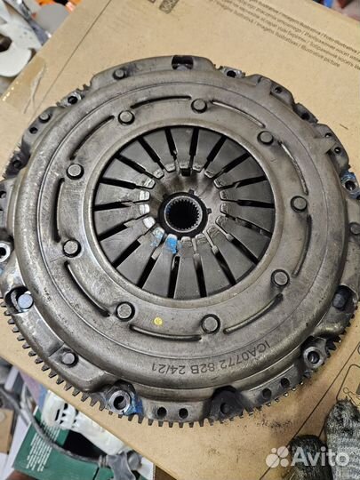 Маховик со сцеплением