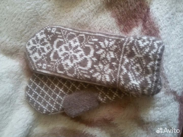 Варежки из шерсти