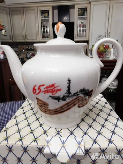 Набор чайный 65 лет Победы и самовары сувенирные