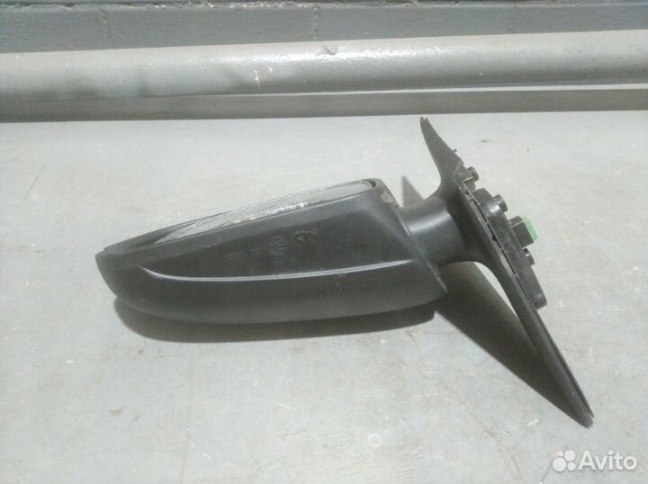 Зеркало заднего вида боковое переднее левое LADA