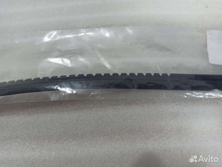 Уплотнитель лобового стекла kia k5 верхний