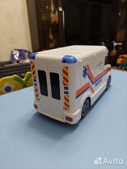 Машинка скорая помощь