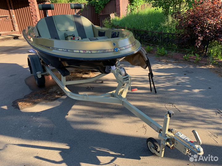 Электрическая лодка Emotion