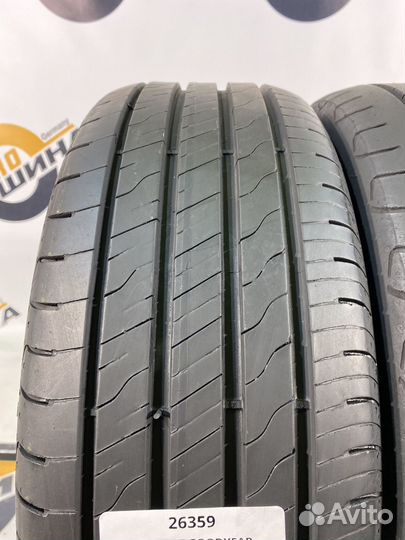 Goodyear EfficientGrip Performance 2 215/55 R17 96V