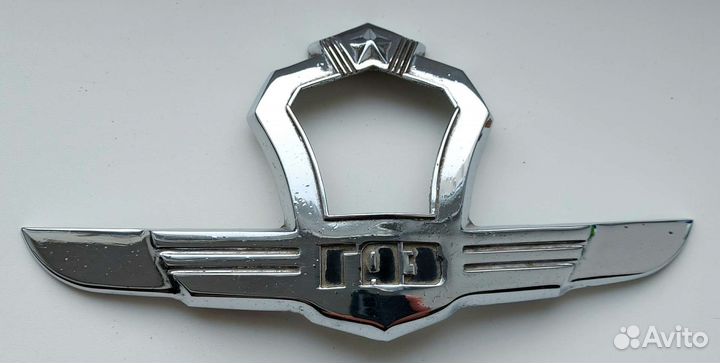 Эмблема капота газ-21