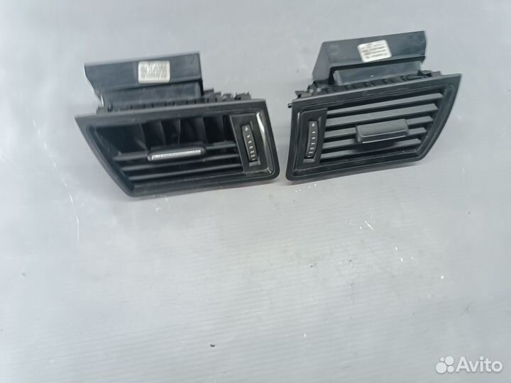 Решетка вентиляционная Skoda Rapid