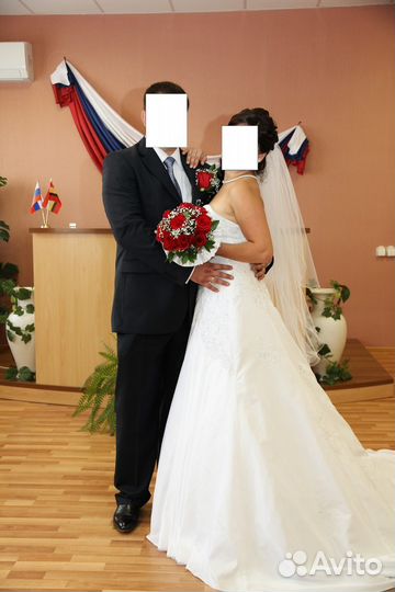 Свадебное платье