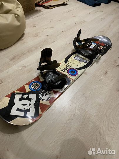 Сноуборд с креплениями 140 см