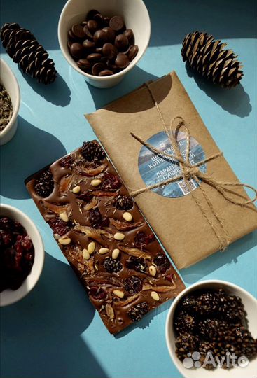 Шоколад с копченым омулем