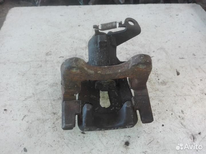 Суппорт задний левый Renault Grand Scenic/Scenic