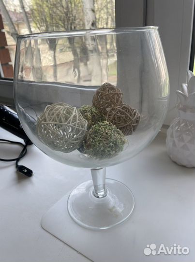 Чаша стеклянная декоративная бокал