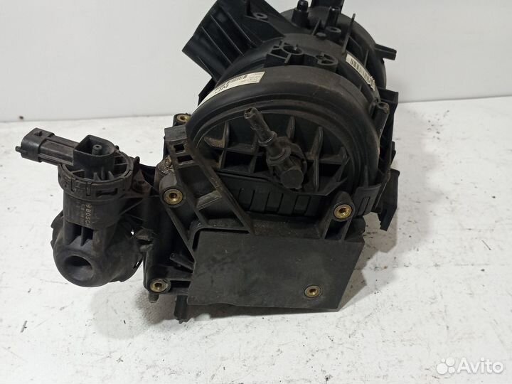 Коллектор впускной Opel Corsa D