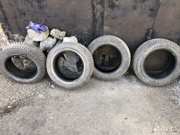 Bridgestone Blizzak Spike-01 185/65 R15