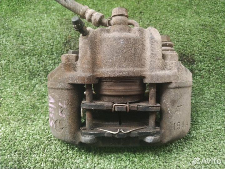 Суппорт daihatsu hijet S321V kfve 2013 Перед. Лев. белый W09