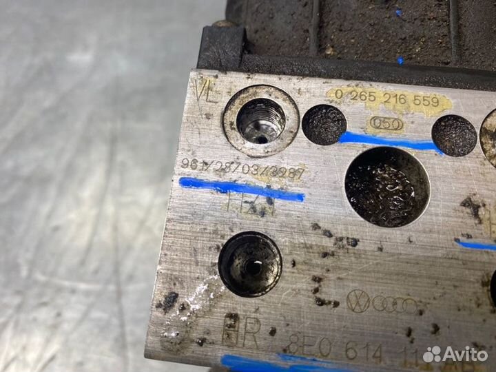 Блок ABS (насос) Volkswagen Passat B5 1996-2000