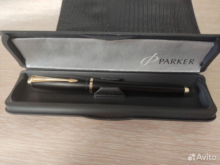 Перьевая ручка parker