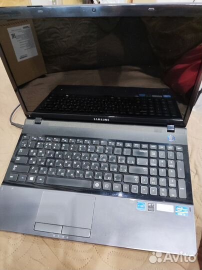 Ноутбук Samsung np300e5c