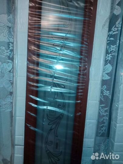 Двери межкомнатные с коробкой 80 новые