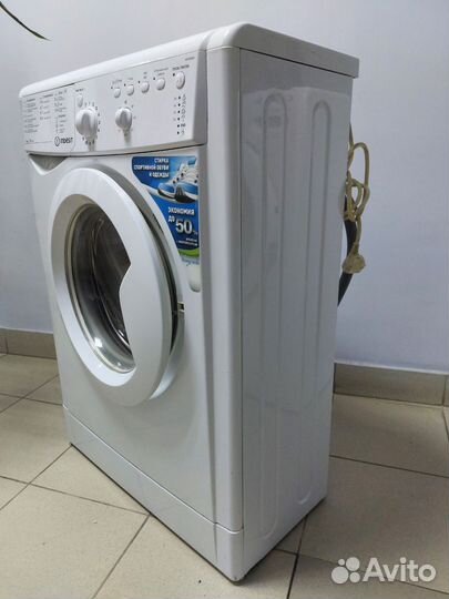 Стиральная машина Indesit 4kg узкая