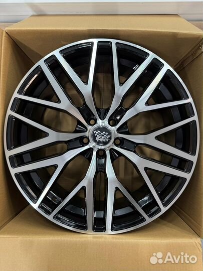 Новые диски R20 на Toyota Camry / RAV4