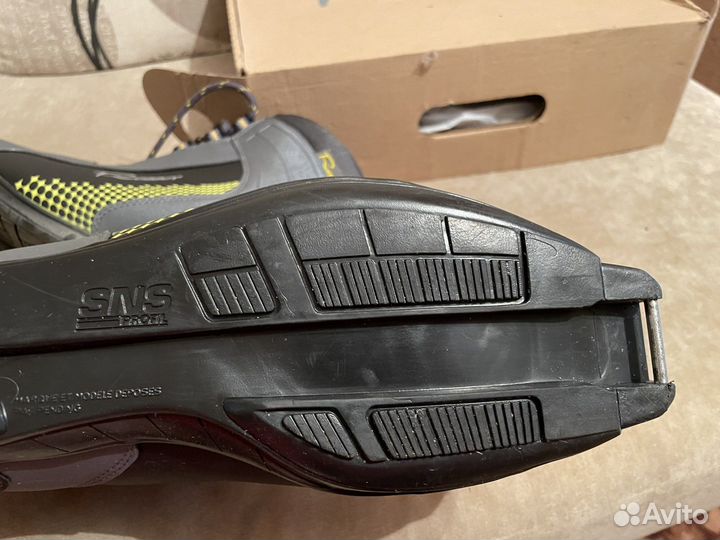Лыжные ботинки 43