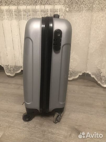 Чмодан S (ручная кладь)