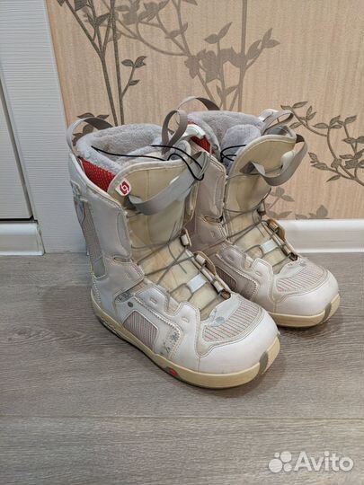 Сноубордические ботинки женские 38, 39