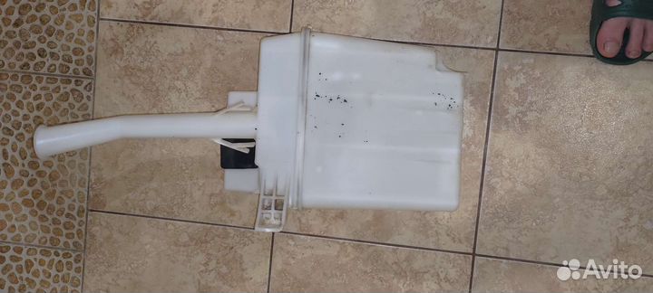 Продажа бачка стеклоочистителя