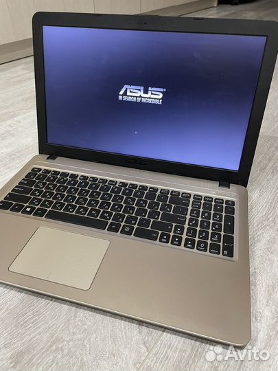 Ноутбук asus