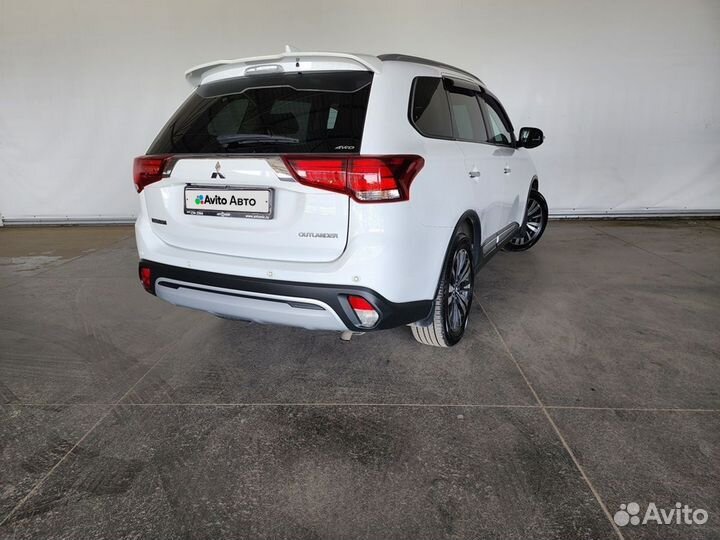 Mitsubishi Outlander 2.4 CVT, 2018, 47 660 км