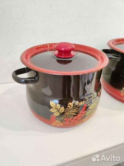 Кастрюля эмалированная новая