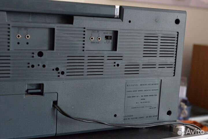 Кассетный магнитофон Sanyo M-W2K