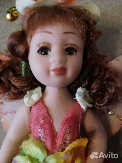 Коллекционная фарфоровая куколка фея