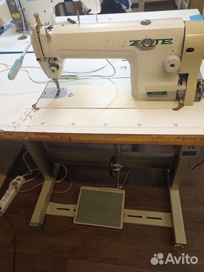 Швейная машина, оверлок