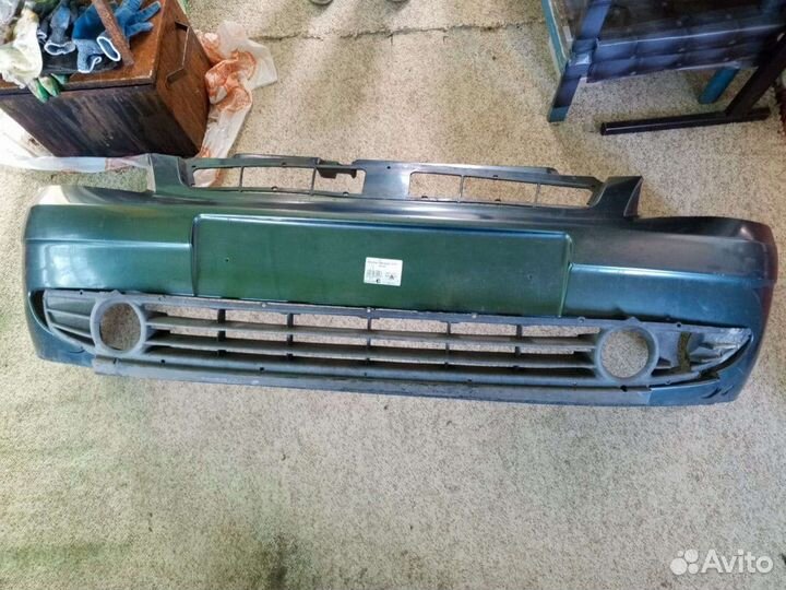 Продам бампер от приора универсал