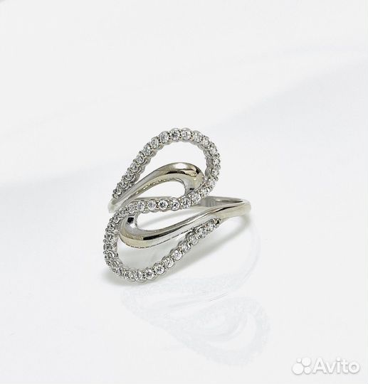 Золотое кольцо с фианитами