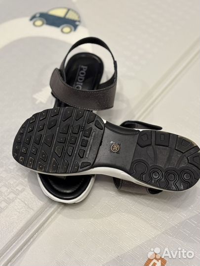 Сандалии женские