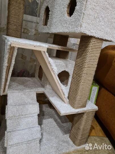 Домик для кошки с когтеточкой